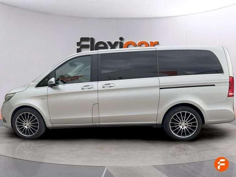 Usado Mercedes V250 Avantgarde 190 CV (139 kW) 2016 Gris Monovolumen