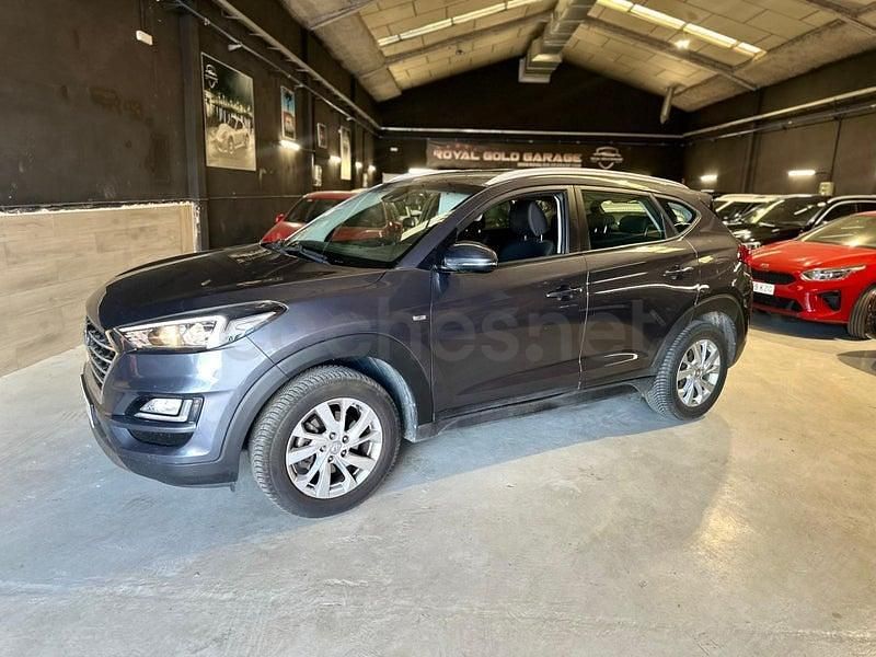 Usado Hyundai Tucson 116 CV (85 kW) 2019 Gris / plata SUV