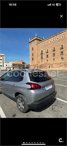 Usado Peugeot 2008 Access 82 CV (60 kW) 2017 Gris / plata SUV
