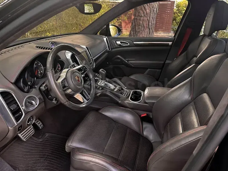 Usado Porsche Cayenne GTS 440 CV (323 kW) 2016 Negro SUV