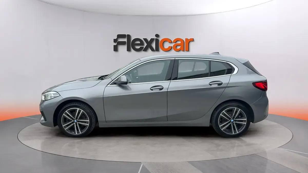 Usado BMW 116 109 CV (80 kW) 2023 Gris Utilitario