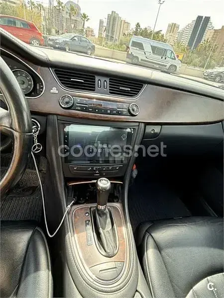 Usado Mercedes CLS350 272 CV (200 kW) 2004 Gris / plata Berlina