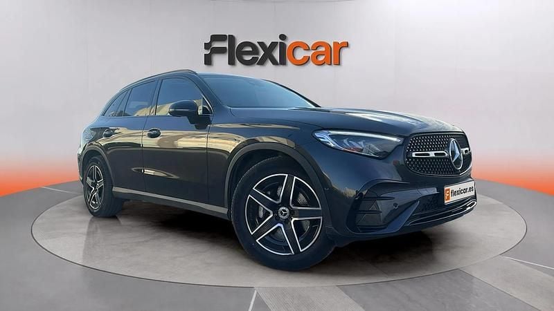 Usado Mercedes GLC200 204 CV (150 kW) 2024 SUV
