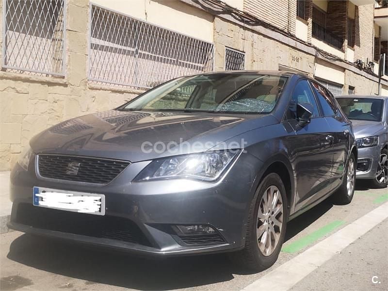 Gris / plata Usado 2015 Seat Leon Reference Berlina | 9000 € (Super precio) - Imagen 1/4
