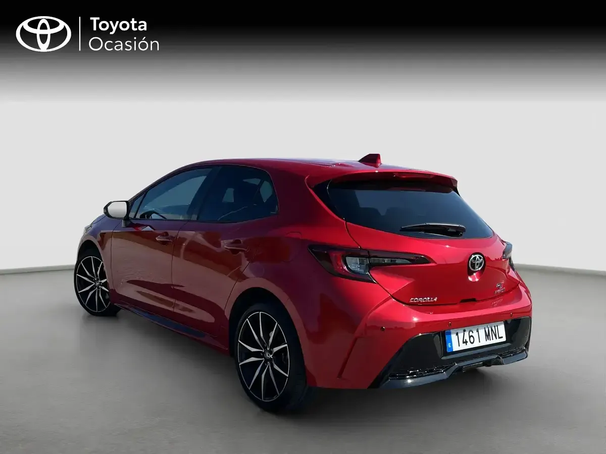 Begagnad Toyota Corolla Sport 196 HK (144 kW) 2024 Röd