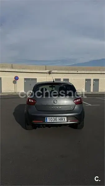 Usado Seat Ibiza FR 105 CV (77 kW) 2013 Gris / plata Berlina