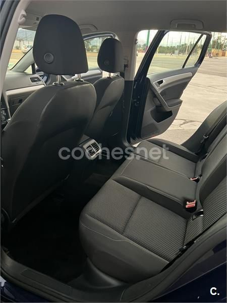 Azul Usado 2018 VW Golf VII Advance Berlina | 14.000 € (Buen precio) - Imagen 1/4