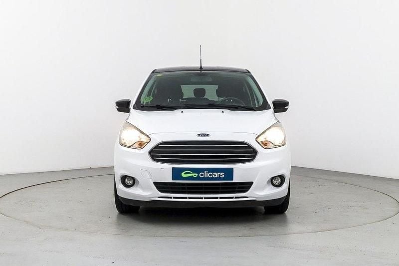 Usado Ford Ka Plus Ultimate 85 CV (62 kW) 2018 Blanco Utilitario