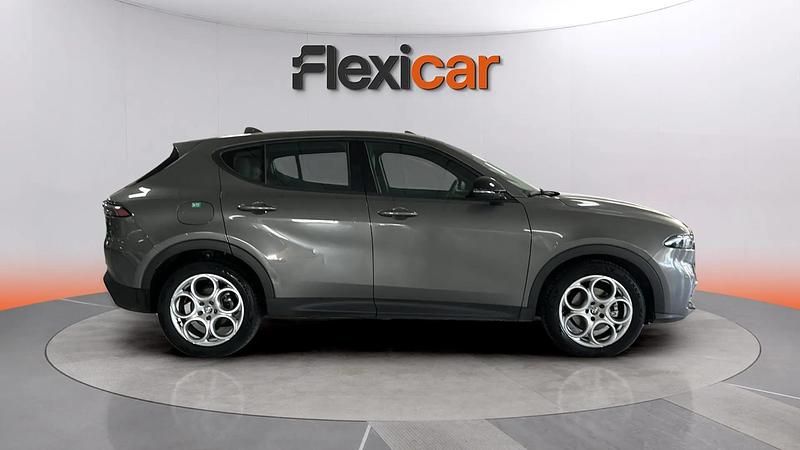Usado Alfa Romeo Tonale Sprint 131 CV (96 kW) 2023 Gris SUV