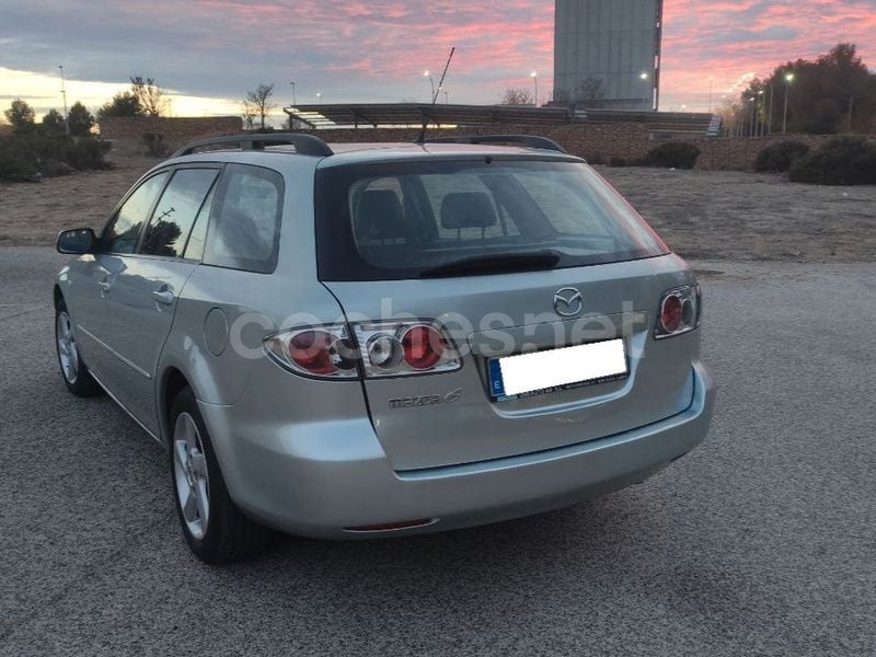 Usado Mazda 6 Active 143 CV (105 kW) 2006 Gris / plata Familiar
