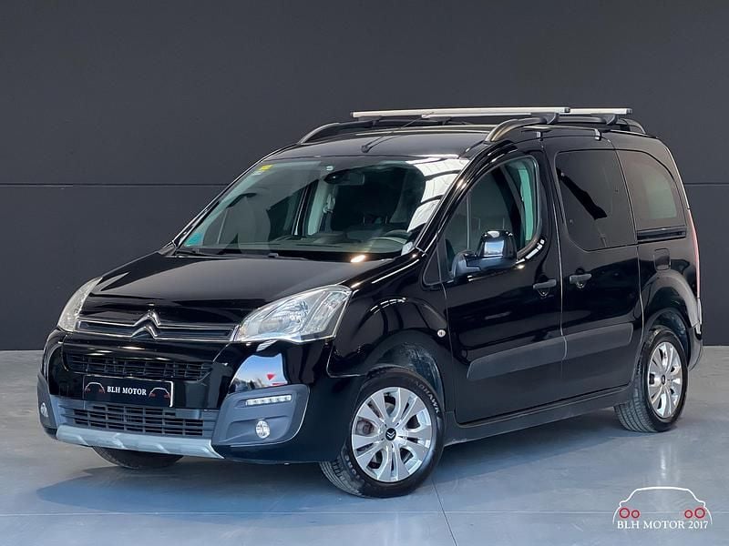 Usado Citroën Berlingo XTR 120 CV (88 kW) 2015 Negro Monovolumen