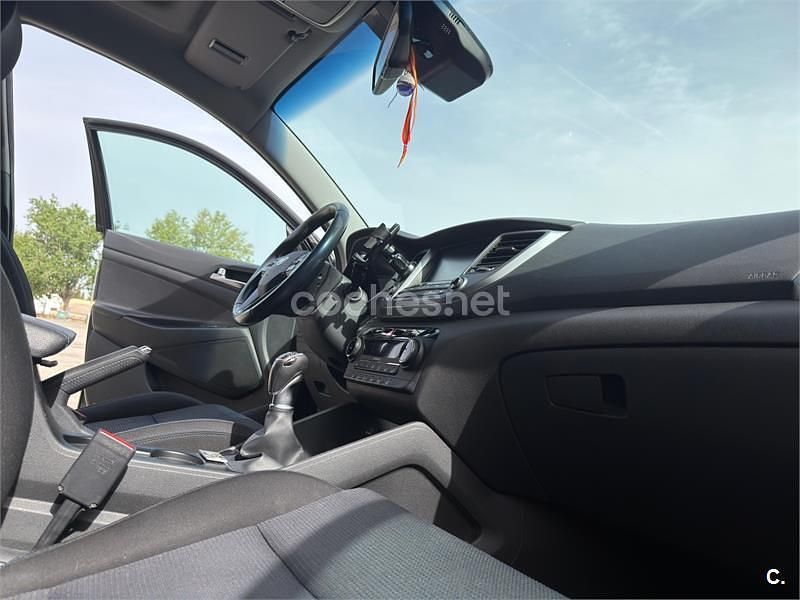 Usado Hyundai Tucson 115 CV (84 kW) 2016 Negro SUV