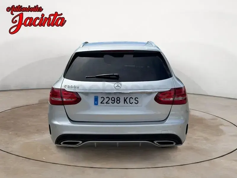 Usado Mercedes C220 170 CV (125 kW) 2017 Gris / plata Familiar