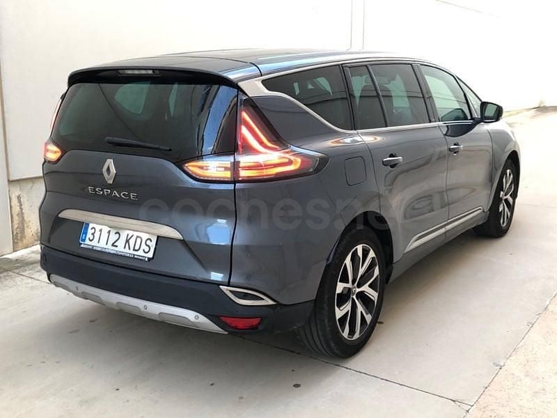 Usado Renault Espace Zen 225 CV (165 kW) 2017 Gris / plata Monovolumen