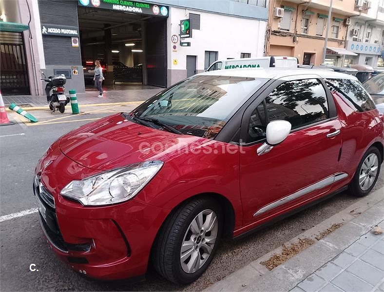 Granate Usado 2016 DS Automobiles DS3 Berlina | 9700 € (Precio justo) - Imagen 1/4
