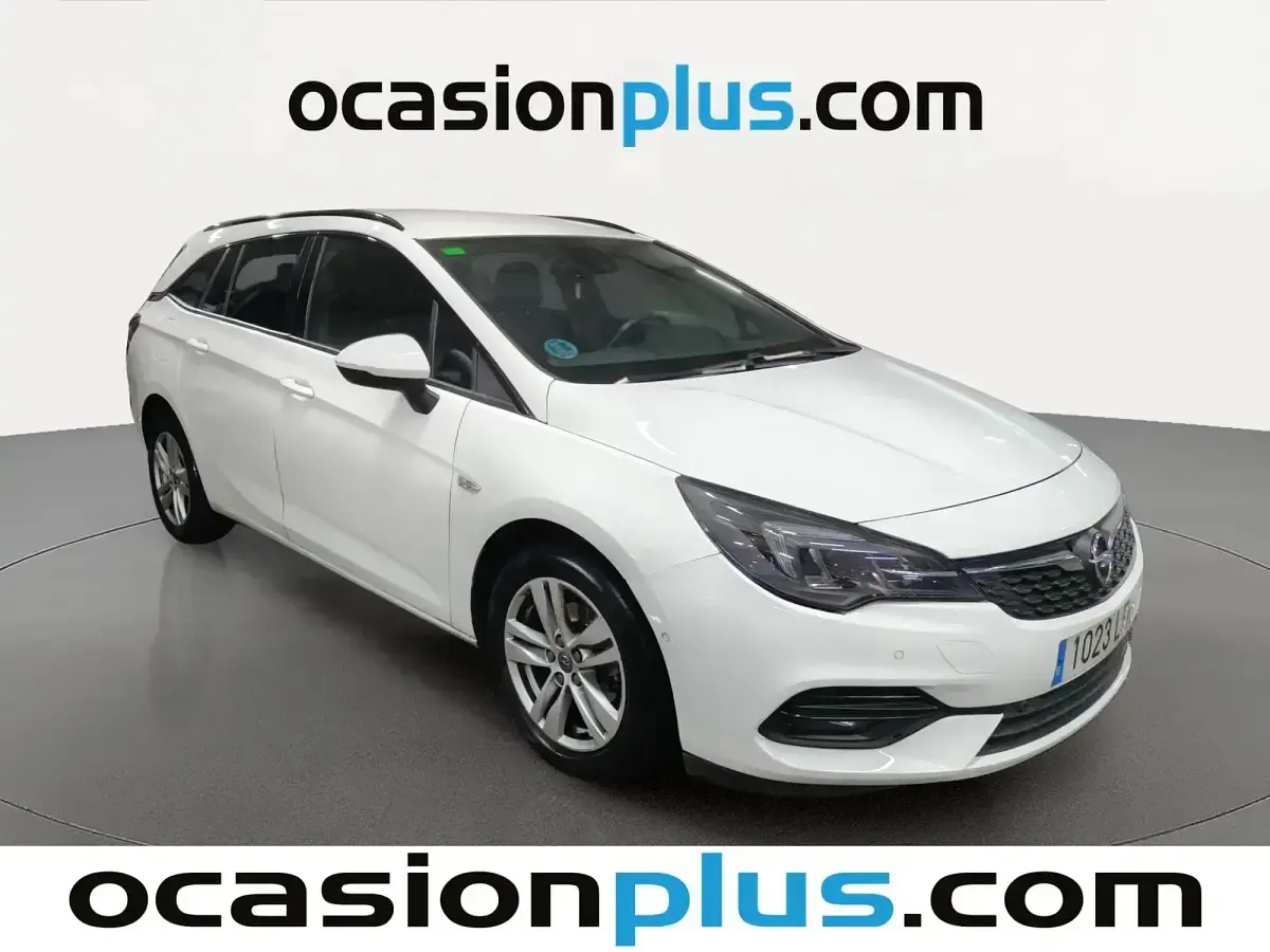 Usado Opel Astra GS Line 110 CV (80 kW) 2020 Blanco Familiar