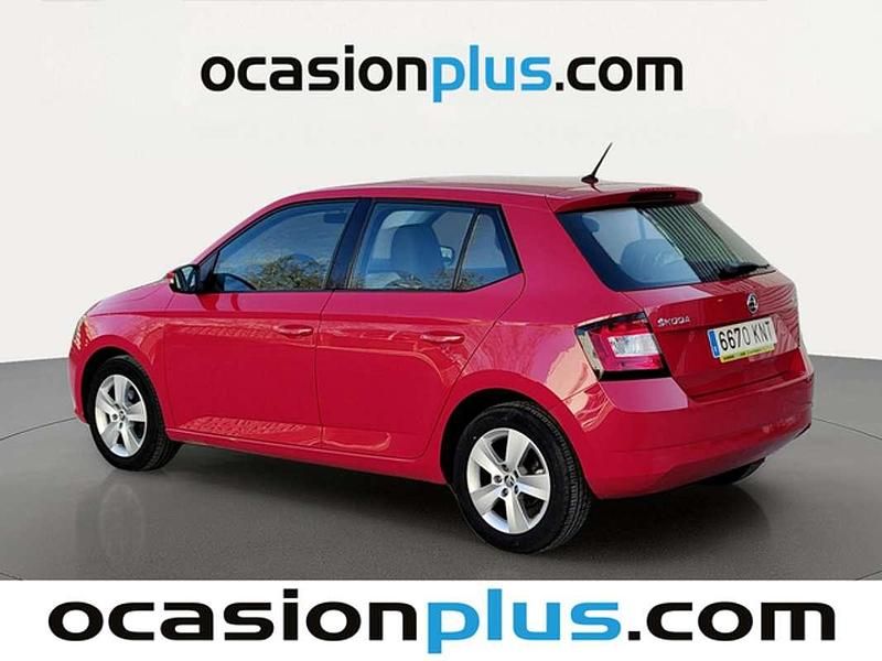 Usado Skoda Fabia 95 CV (69 kW) 2018 Rojo Utilitario