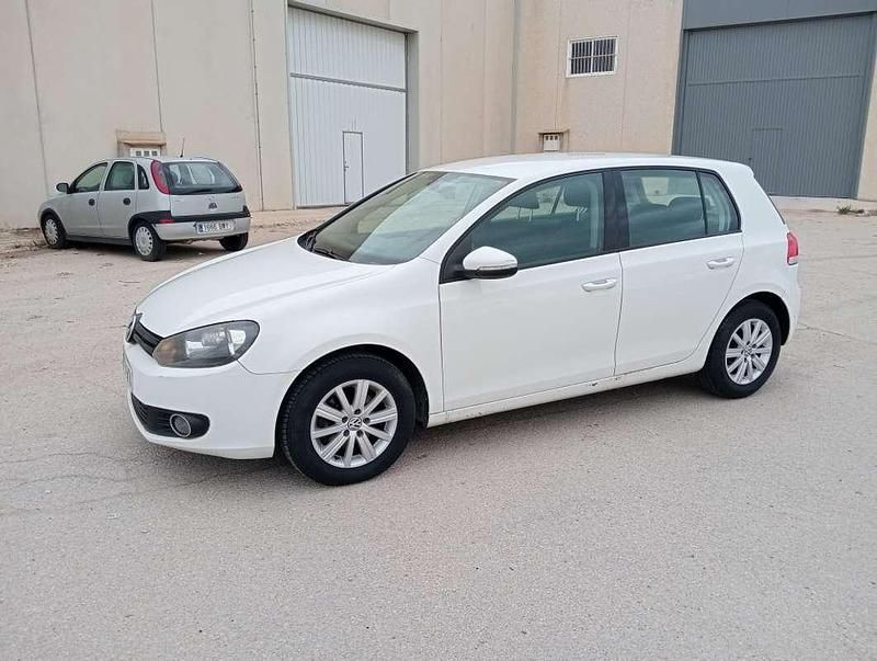 Blanco Usado 2012 VW Golf VII Advance Utilitario | 9499 € (Un poco caro) - Imagen 1/4
