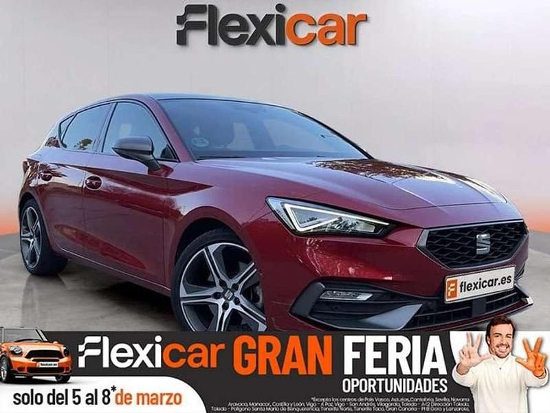 Usado Seat Leon FR 150 CV (110 kW) 2021 Rojo Utilitario