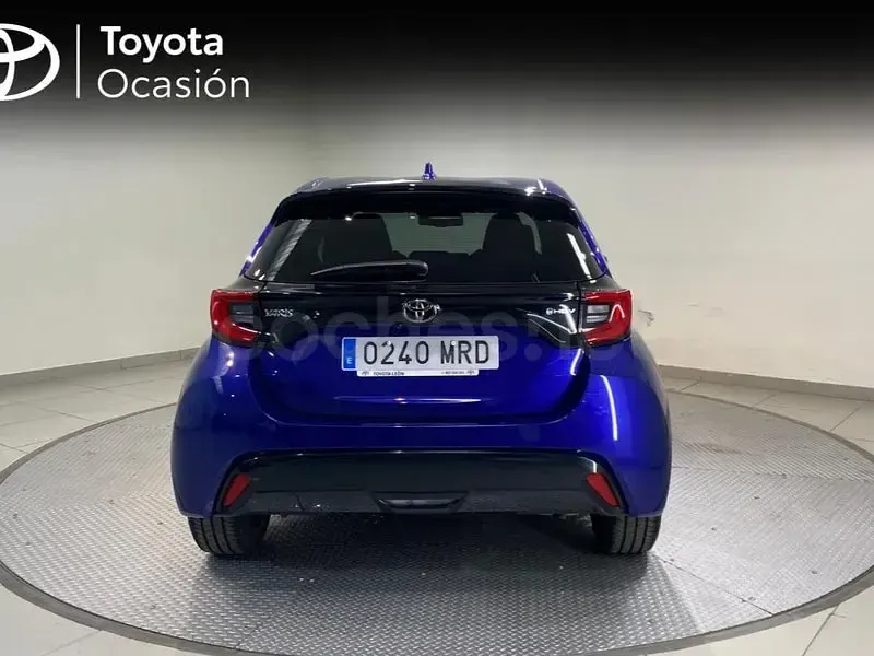 Usado Toyota Yaris Hybrid Style 116 CV (85 kW) 2024 Azul Berlina