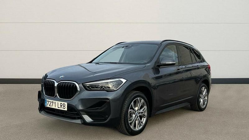 Usado BMW X1 Advantage 136 CV (100 kW) 2021 Gris SUV