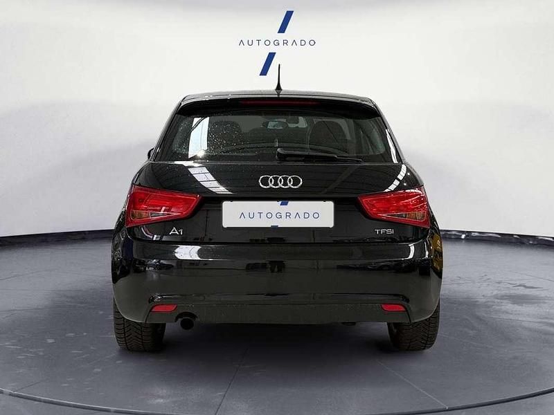 Usado Audi A1 Attraction 86 CV (63 kW) 2014 Negro Utilitario