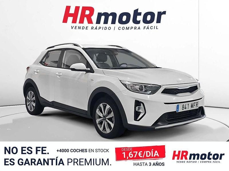 Usado Kia Stonic 84 CV (61 kW) 2023 Blanco SUV