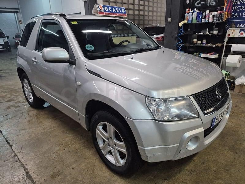 Usado Suzuki Grand Vitara 106 CV (77 kW) 2007 Gris / plata SUV