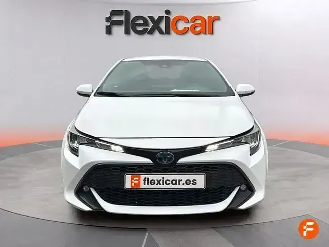 Usado Toyota Corolla Active 122 CV (89 kW) 2021 Blanco Berlina