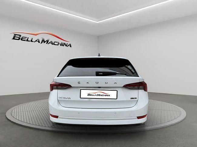 Usado Skoda Octavia 110 CV (80 kW) 2021 Blanco Familiar
