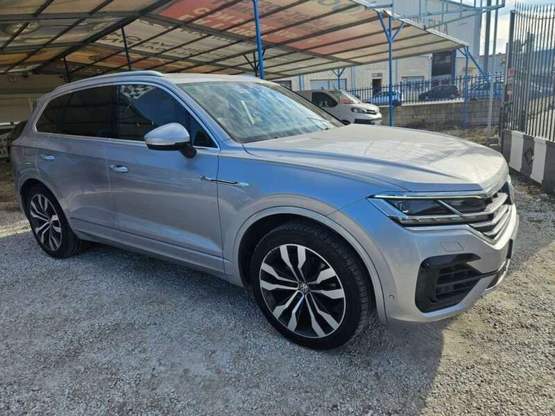 Gris Usado 2020 VW Touareg Atmosphere SUV | 45.000 € (Precio justo) - Imagen 1/4