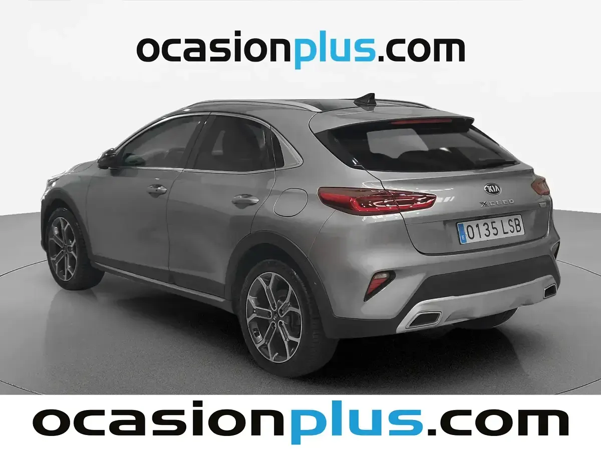 Usado Kia XCeed 136 CV (100 kW) 2021 Gris SUV