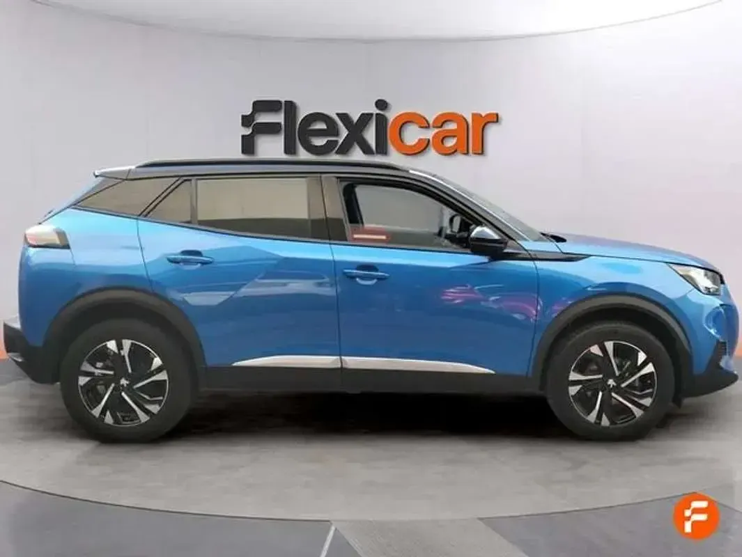 Usado Peugeot 2008 Allure 131 CV (96 kW) 2020 Azul SUV