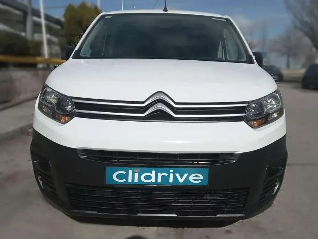 Usado Citroën Berlingo 102 CV (75 kW) 2021 Blanco Monovolumen