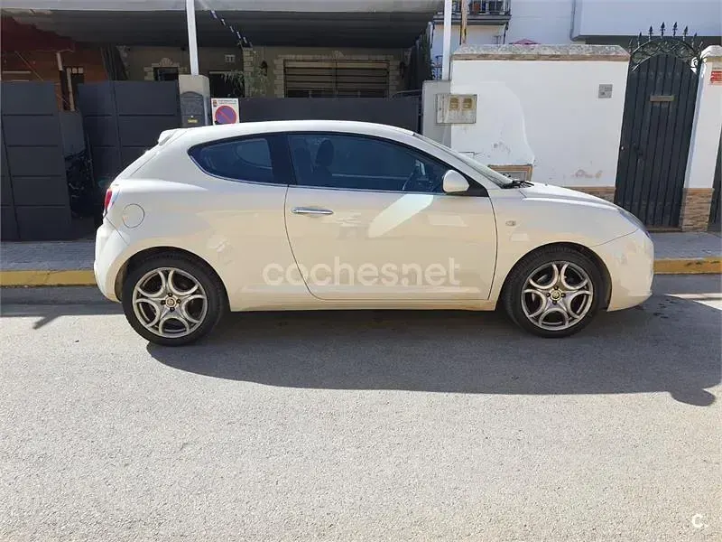 Usado Alfa Romeo MiTo Distinctive 120 CV (88 kW) 2010 Blanco Utilitario