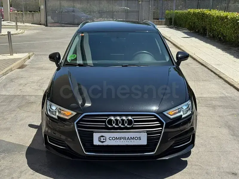 Usado Audi A3 Sport 116 CV (85 kW) 2017 Negro Berlina