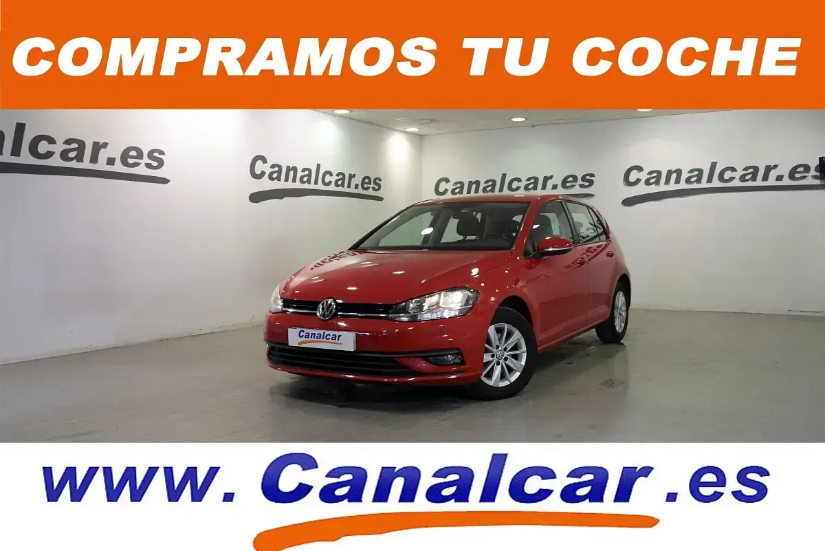 Usado VW Golf VII 116 CV (85 kW) 2018 Rojo