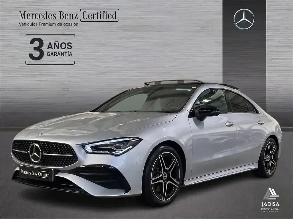 Usado Mercedes CLA200 AMG line 163 CV (119 kW) 2025 Berlina