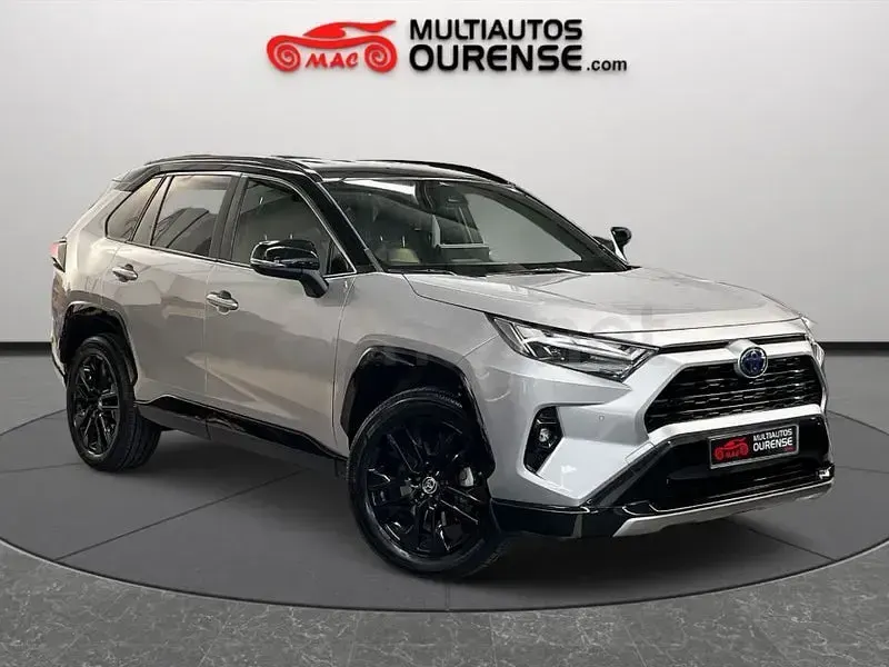 Usado Toyota RAV4 Hybrid Style 218 CV (160 kW) 2023 Gris / plata SUV
