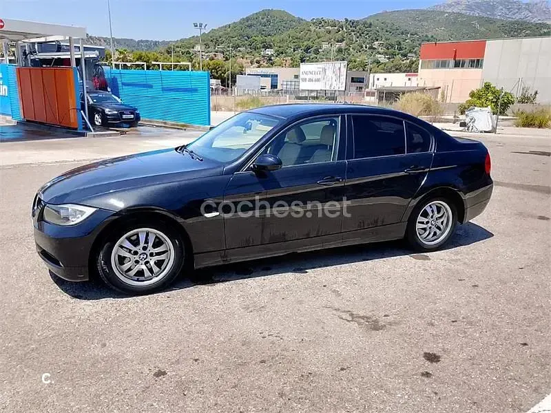 Usado BMW 318 122 CV (89 kW) 2007 Negro Berlina