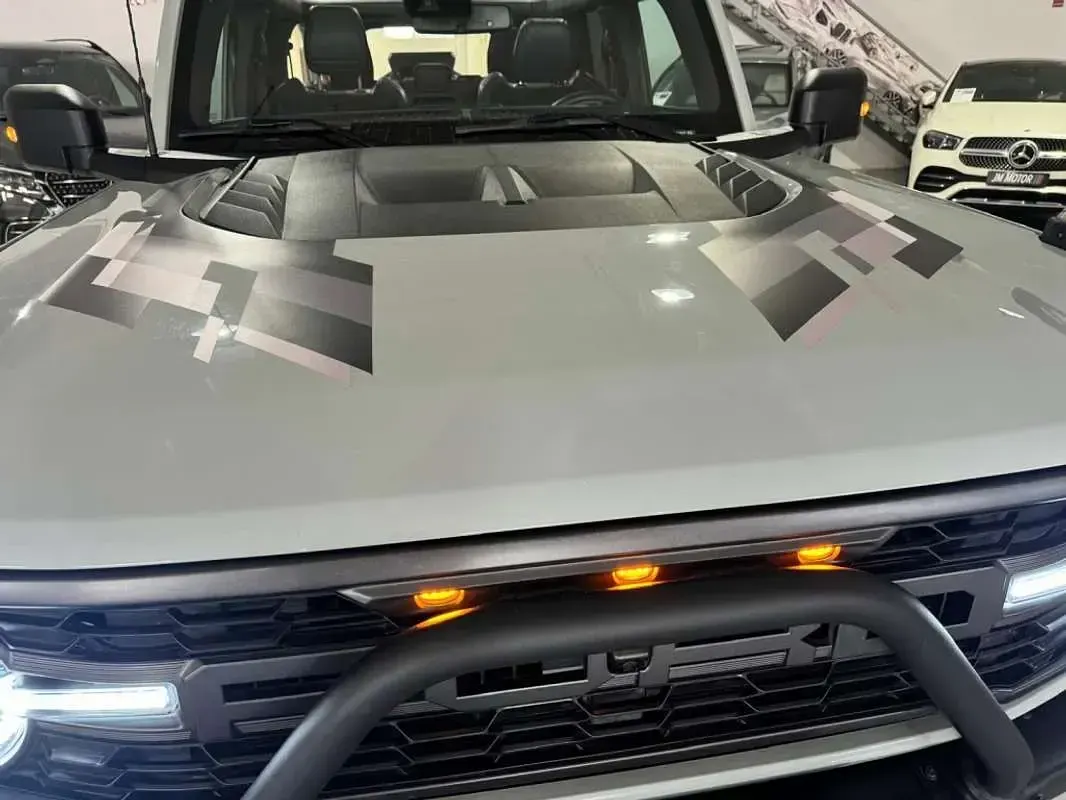 Usado Ford Bronco Outer Banks 335 CV (246 kW) 2025 Gris SUV