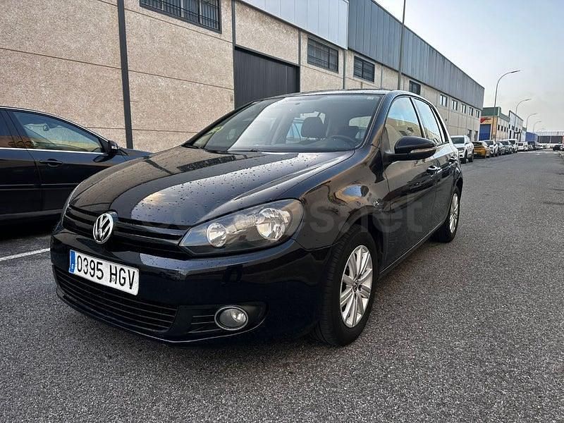 Usado VW Golf VII 105 CV (77 kW) 2012 Negro Berlina