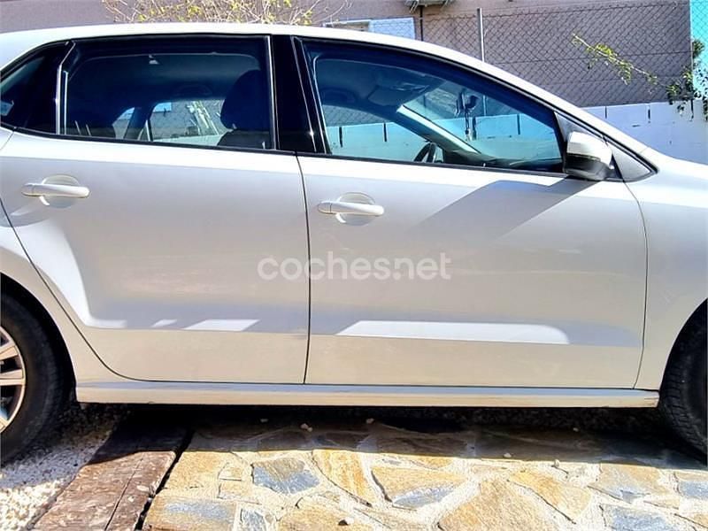 Usado VW Polo Advance 90 CV (66 kW) 2015 Blanco Berlina