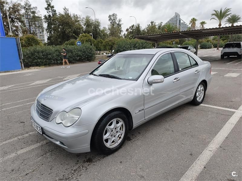 Gris / plata Usado 2002 Mercedes C180 Classic Berlina | 3200 € (Precio justo) - Imagen 1/4