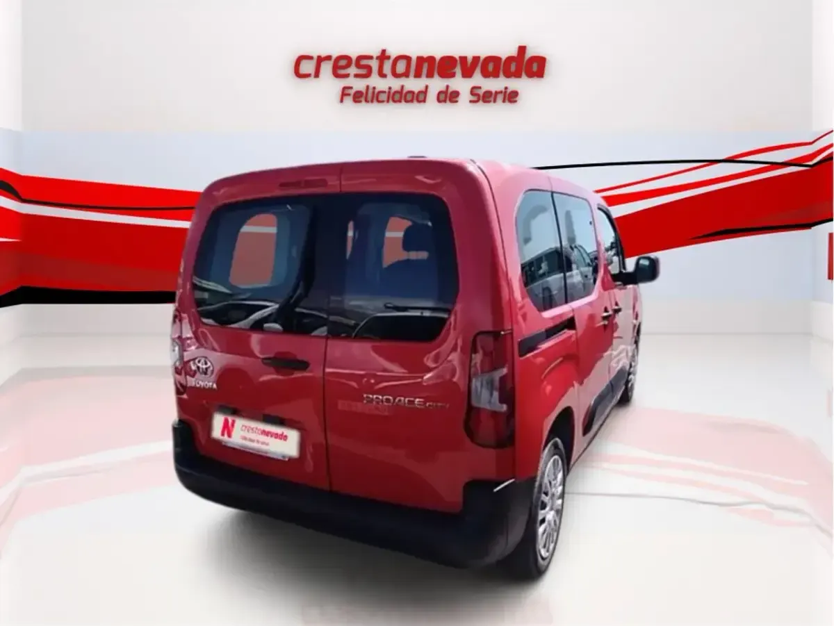 Occasion Toyota Proace City Active 131 PK (96 kW) 2023 Rood MPV