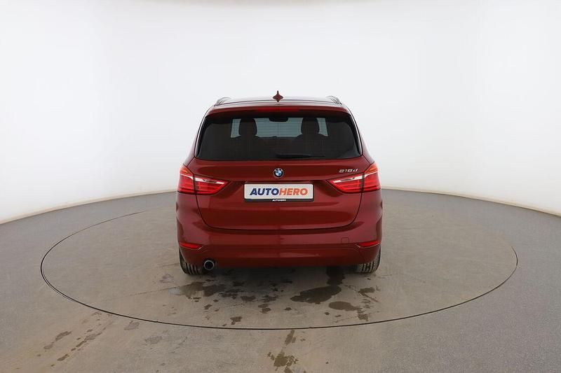 Usado BMW 218 Gran Tourer Advantage 150 CV (110 kW) 2017 Rojo Monovolumen