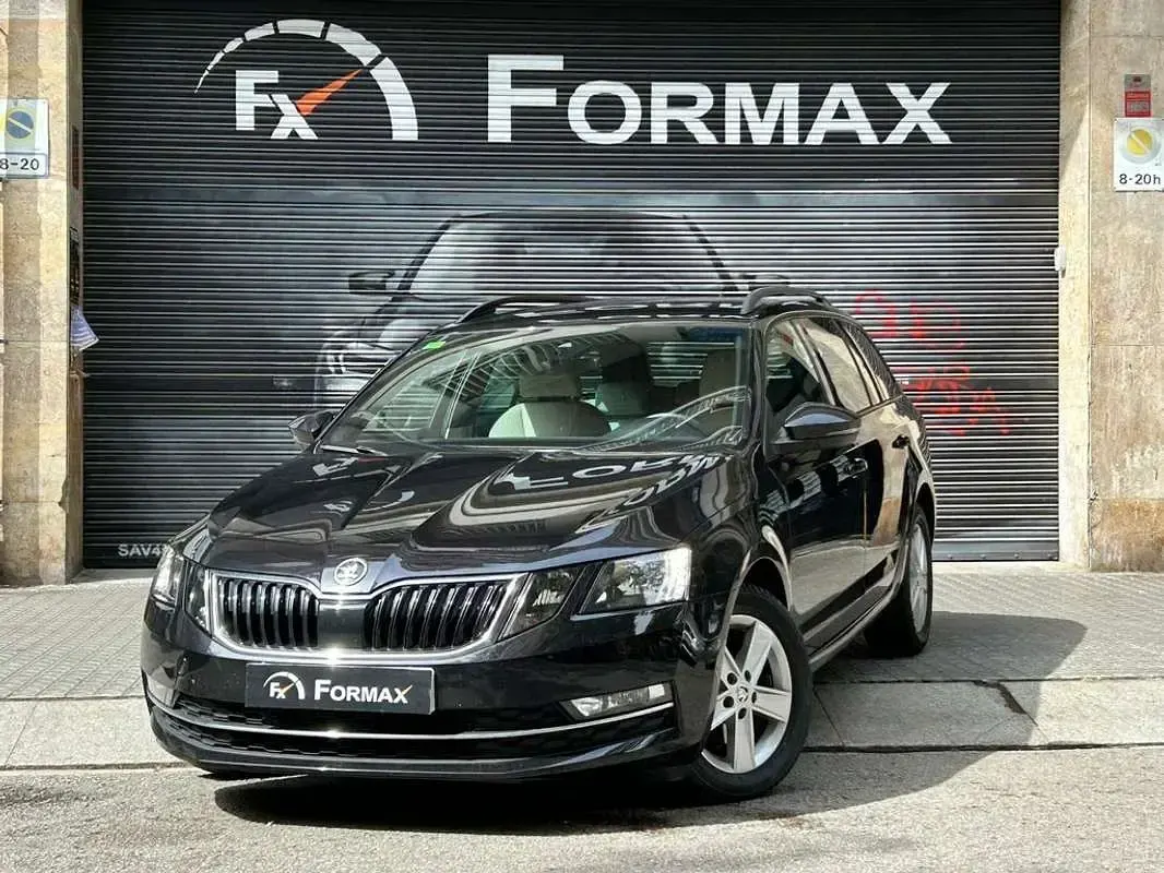 Usado Skoda Octavia Style 150 CV (110 kW) 2019 Negro Familiar
