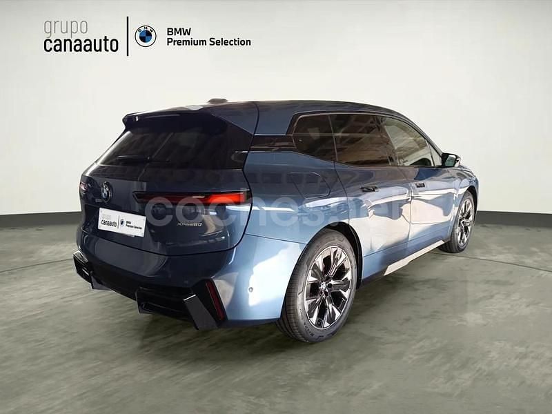 Usado BMW iX Comfort Edition 400 kW (544 CV) 2025 Azul SUV