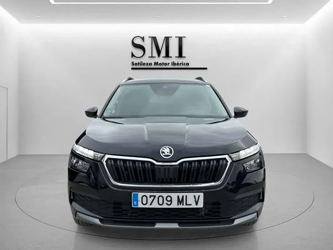Usado Skoda Kamiq Selection 150 CV (110 kW) 2023 Gris SUV