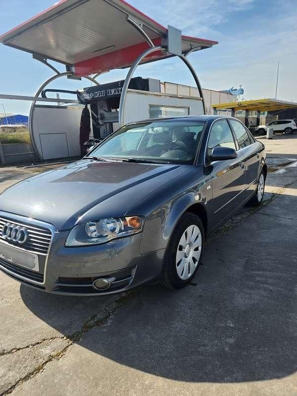 Occasion Audi A4 140 PK (102 kW) 2005 Grijs Sedan